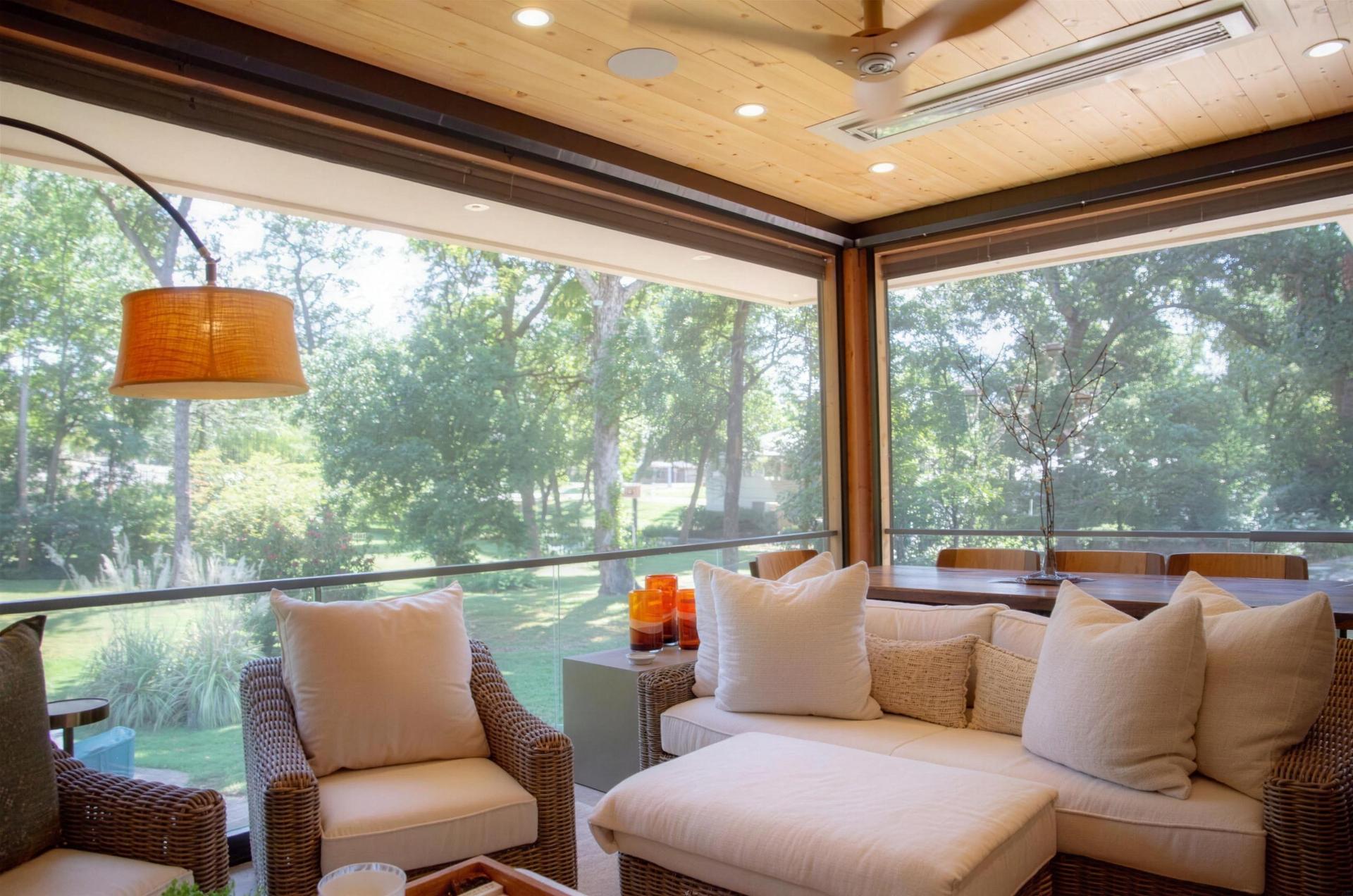 Sunroom with panoramic garden view